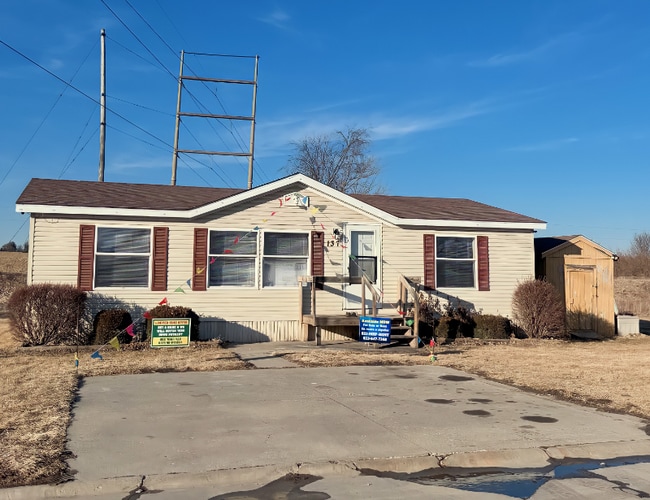 Photo - 2552 Smith Ave