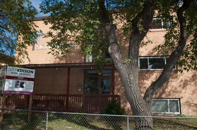 Photo - Skylark Apartments