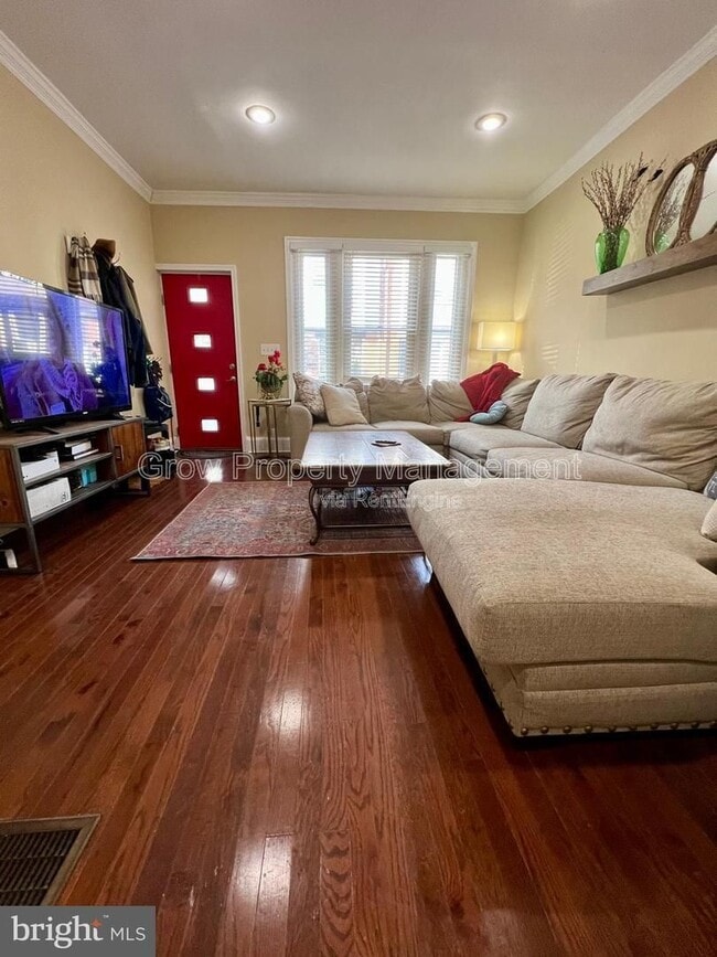 Photo - 2441 S Philip St