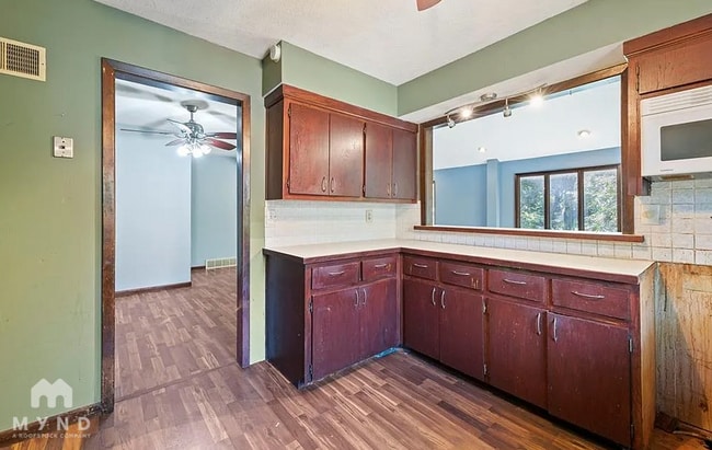 Photo - 527 Lancelot Dr