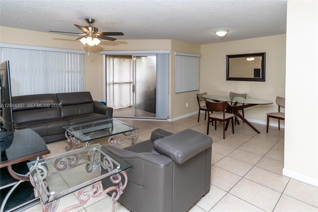2220 SE 27th Dr Unit 205B