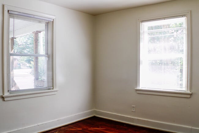 Photo - 1407 Chambers St