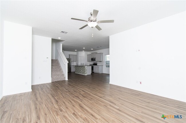 Building Photo - 9101 Daisy Cutter Crossing