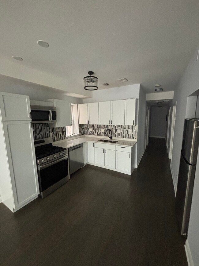 Photo - 7240 S Cornell Ave