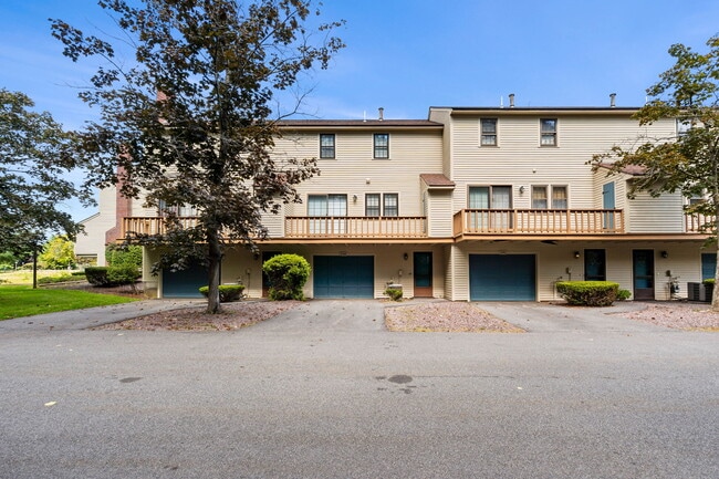 Photo - 290 Apache Way