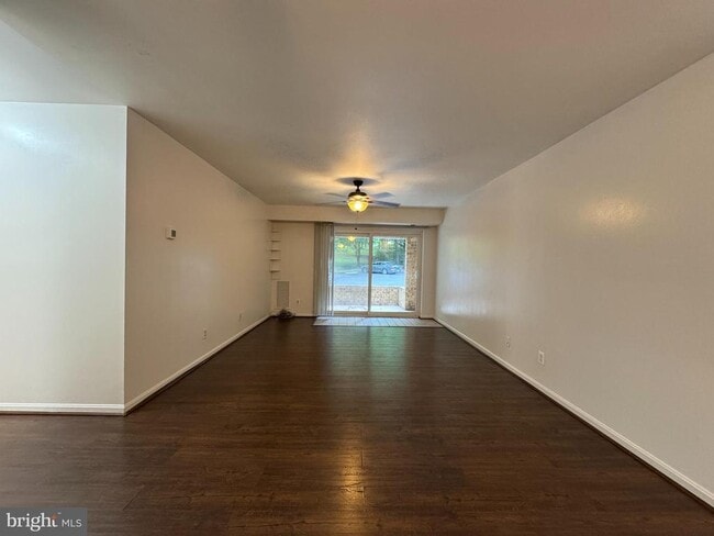 Photo - 5916 Cove Landing Rd Unit 204