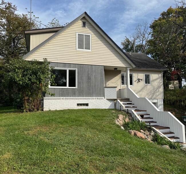 Building Photo - 3482 Sioux Dr