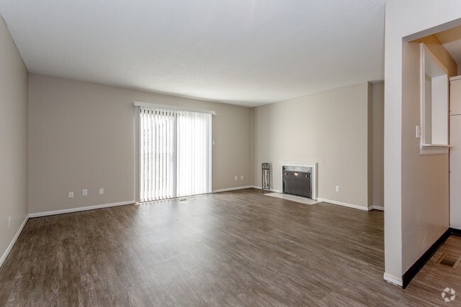 3BR, 2BA Townhouse - 2245 SF