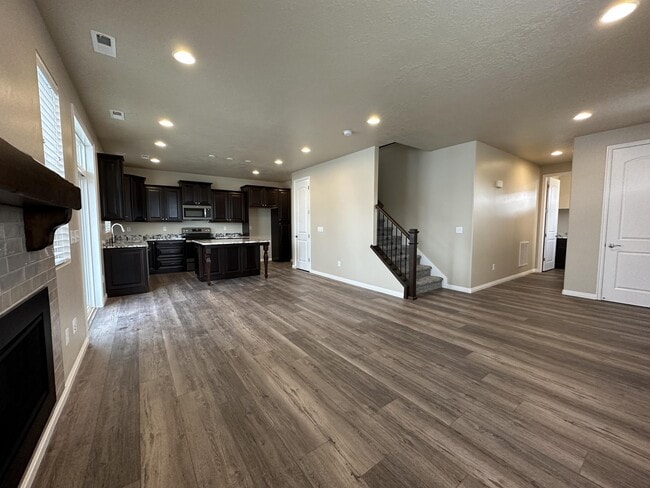 2312 W Lydia Ln