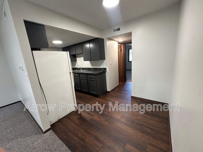 Building Photo - 2933 P St Unit 3 Rental