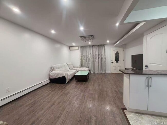 Photo - 45-36 204th St