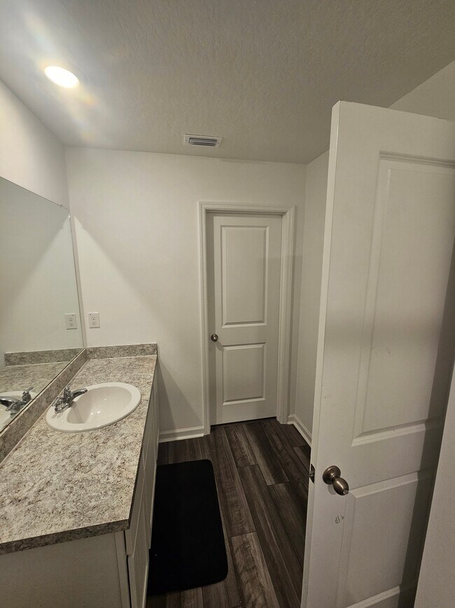 Photo - 11917 Sylvia St