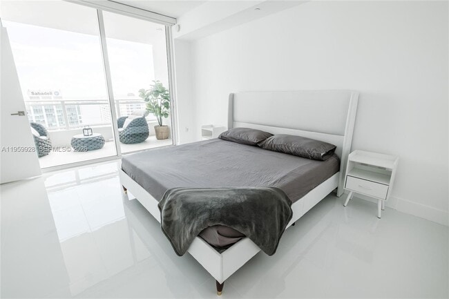 Photo - 1080 Brickell Ave Unit 3904