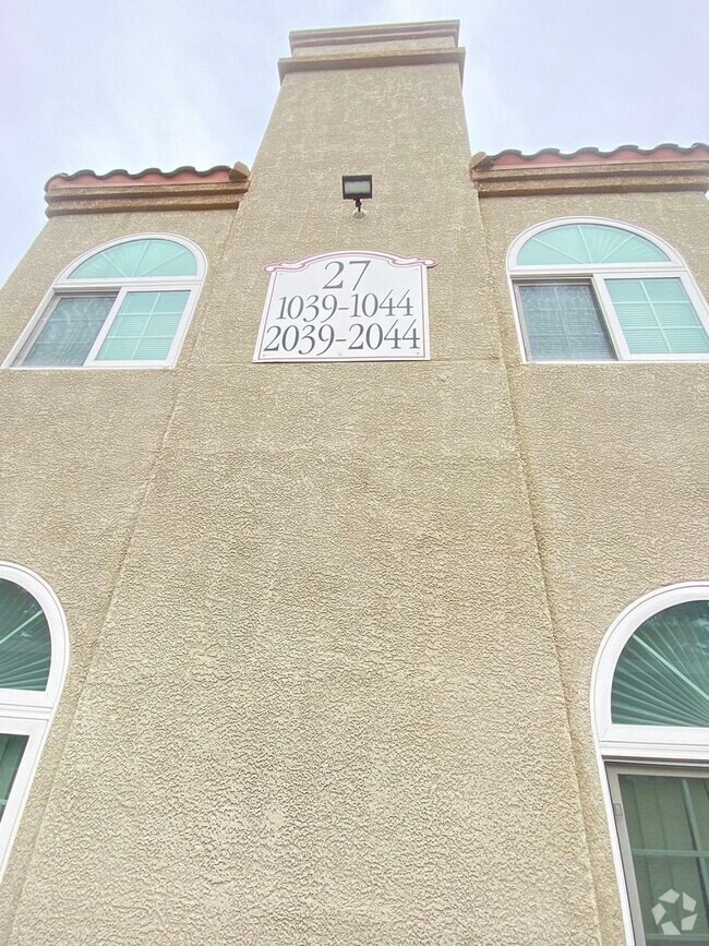 Building Photo - 3145 E Flamingo Rd Rental