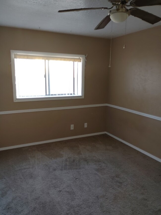 Photo - 928 Chelwood Park Blvd NE Unidad D