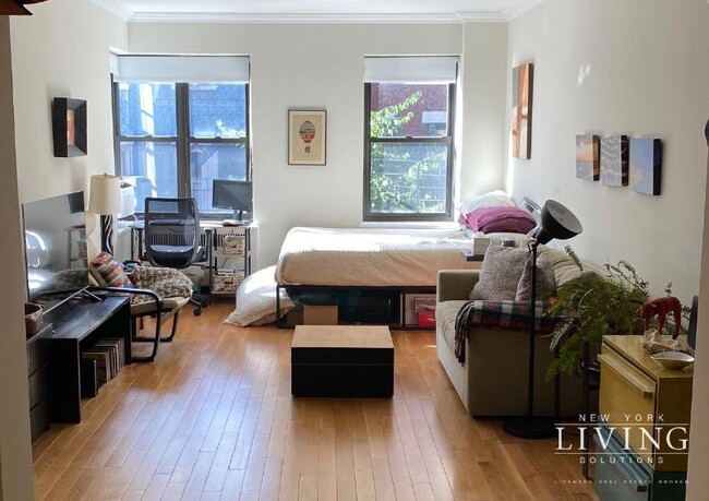 West Village Charming studio apartment in ... - West Village Charming studio apartment in ...