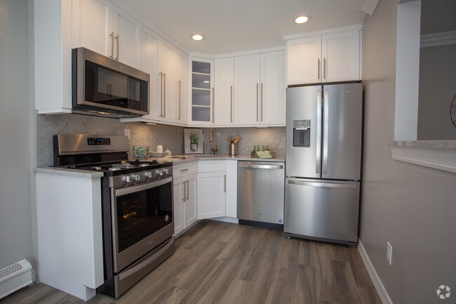 1BR,1BA -715 SF -Kitchen