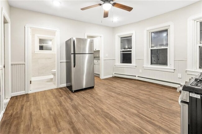 Photo - 538 Power Rd