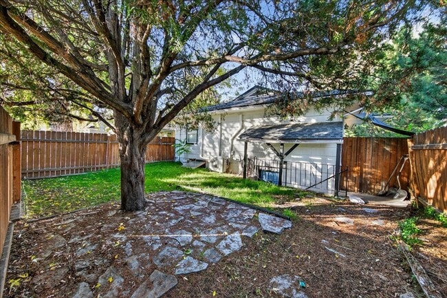 Building Photo - 27th St. 501/503 Unit 501 N. 27th St.