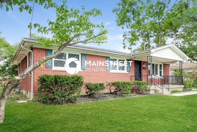 3 Bedroom Pet-Friendly Home in Louisville, KY with Main Street Renewal