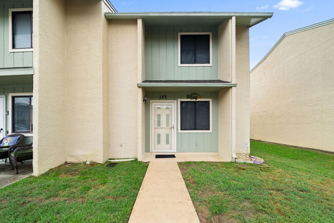 Photo - 133 W Leslie Ln