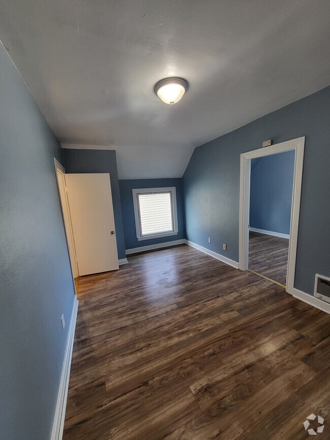 Building Photo - 3002 S 12th St Unit B Rental
