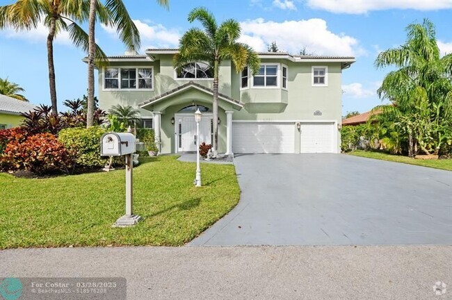 Building Photo - 2801 Oak Tree Dr Rental