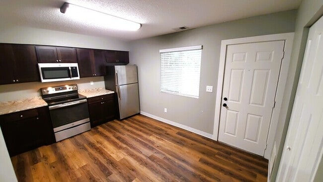 Photo - 422 N 18th Ave