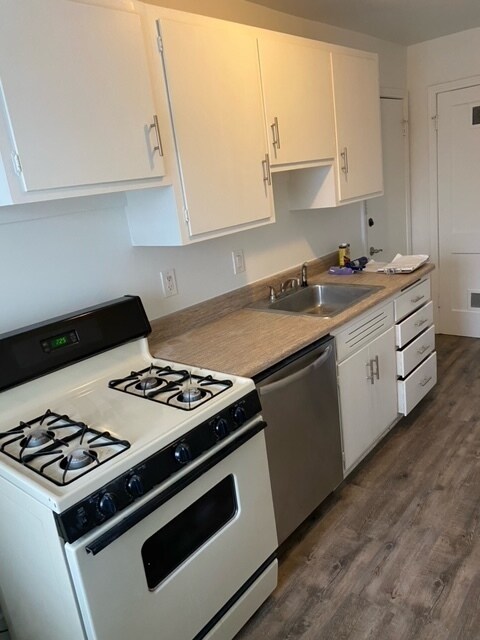 Photo - 1211 W 45th St Unit 3E