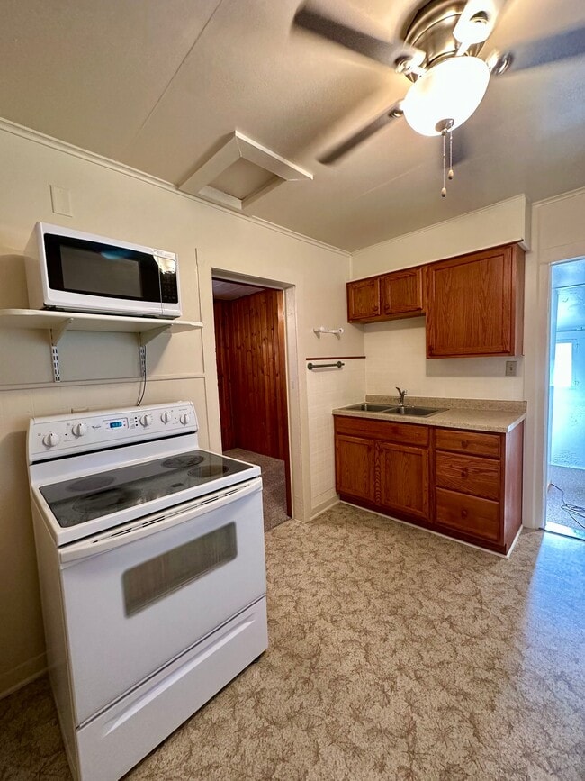 Photo - 2324 S 30th St