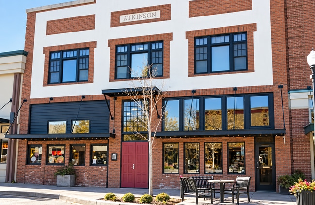 535 SW 6th St Unit 206
