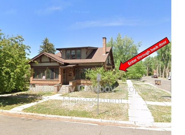 Building Photo - 1319 E Custer St Unit Apt. 2