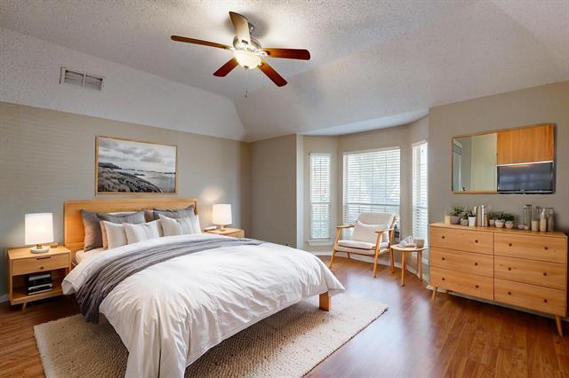 Photo - 202 Willow Creek Dr
