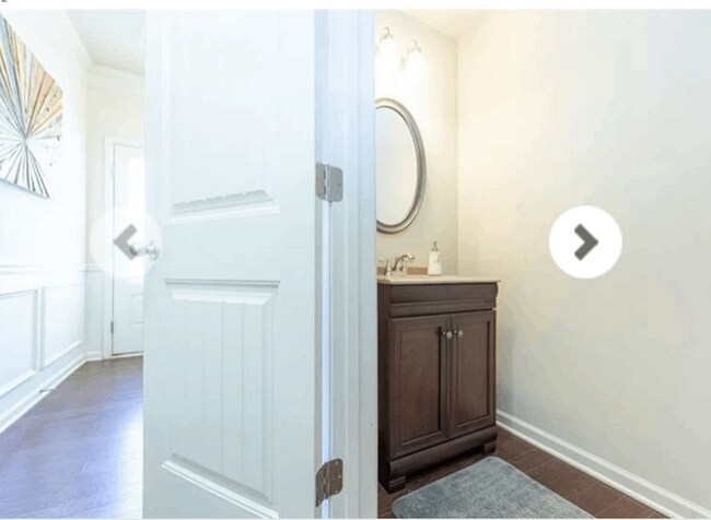 Photo - 3387 Greyhawk Crossing