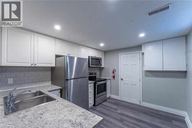 Photo - 244 Upper Paradise Rd Unité Lower