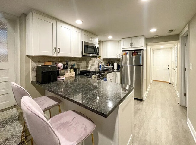 Photo - 2730 N Wilton Ave Unit G