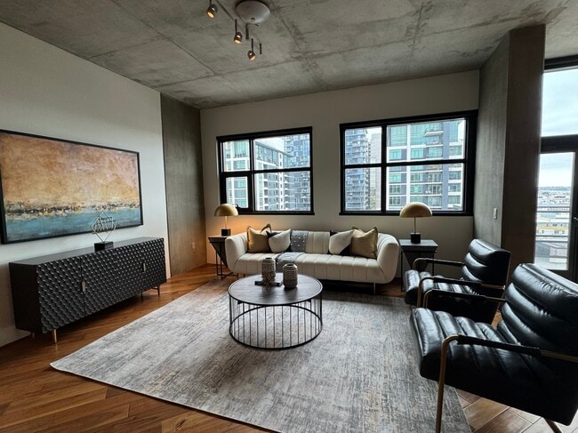 Building Photo - 1494 Union St Unit 1009