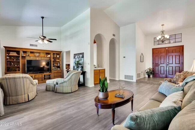 Family Room - 19231 N 67th Dr