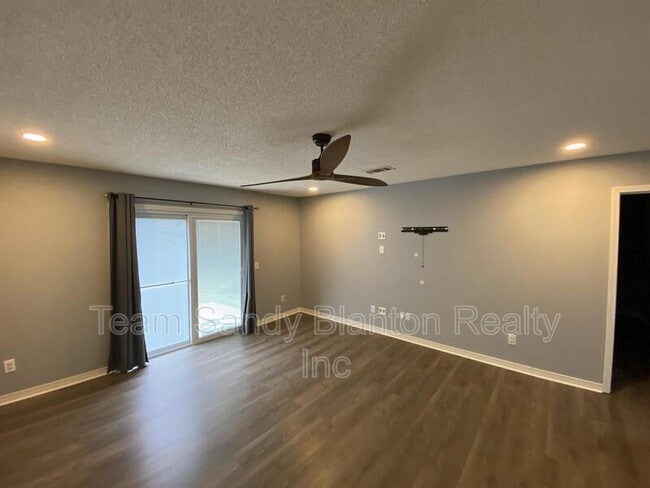 Photo - 10340 Chinaberry Ct