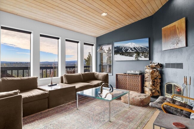 Photo - Westside Gem With Amazing Views