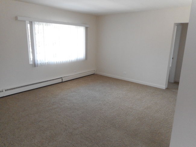 Photo - 567 Pershing Ave Unidad B