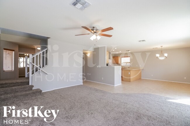 Photo - 375 W Jersey Way