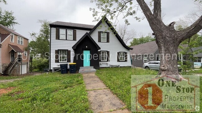 Building Photo - Gorgeous and Unique 4 Bedroom 1.5 Bathroom... Rental