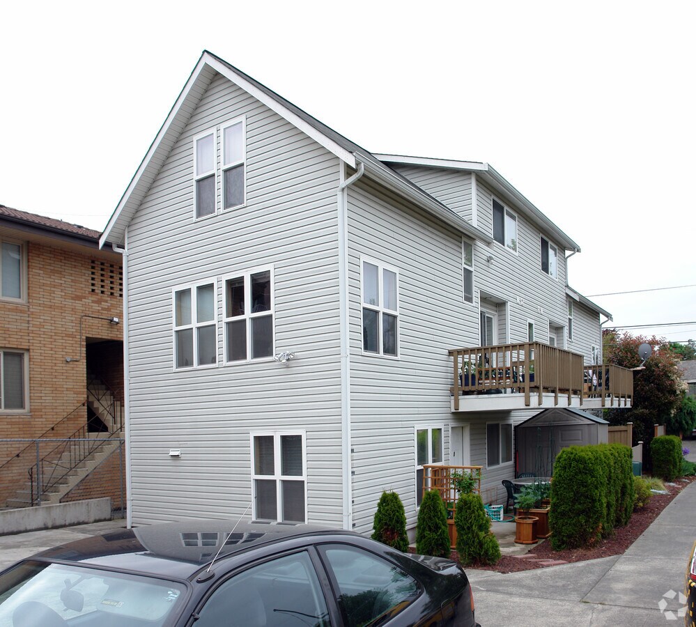 Photo - 2412 NW 62nd St