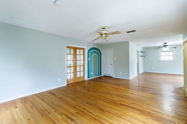 Photo - 3 bedroom less than 1 mile from Tech