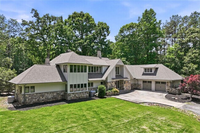 Photo - 3735 Smithtown Rd