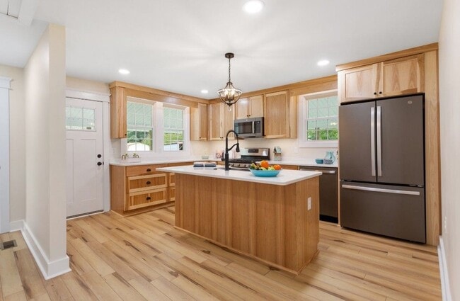 Photo - 4633 Godwin Blvd