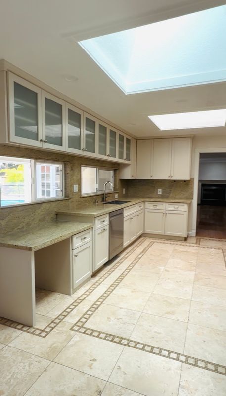 Photo - 6815 Hampton Dr