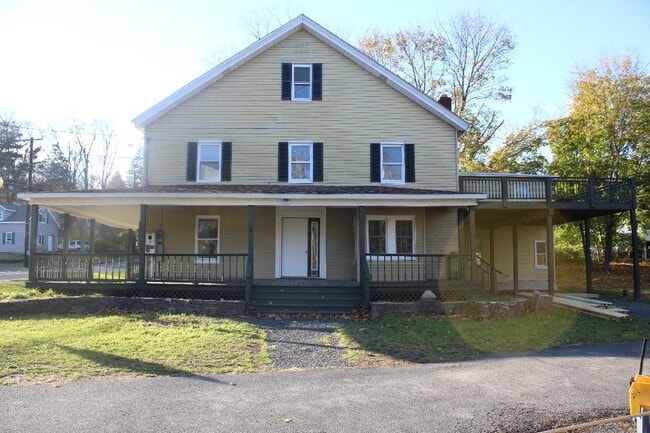 Photo - 526 Mountain Ave Unit Apartment#4