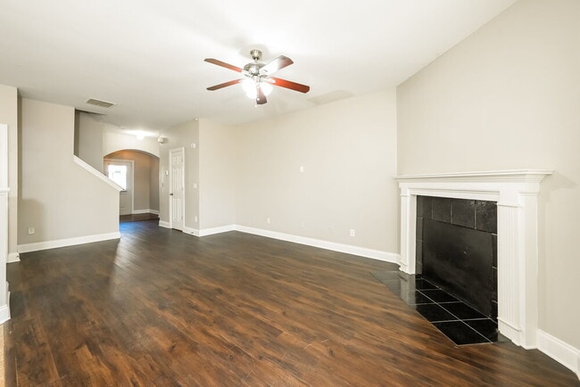 Photo - 5331 Apple Grove Rd NE